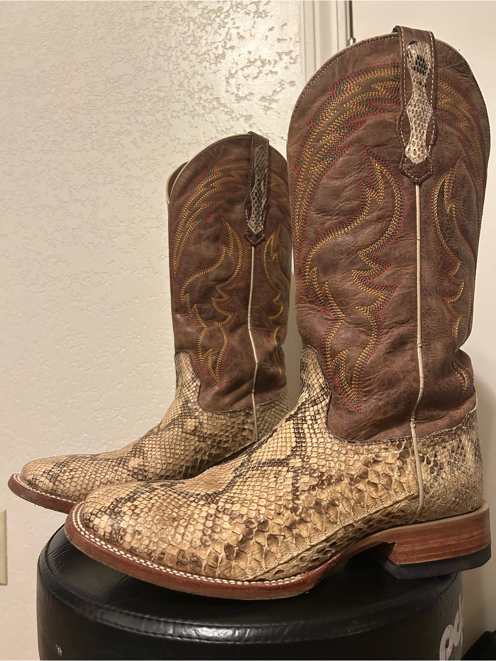 CODY JAMES MEN'S EXOTIC PYTHON WESTERN BOOTS - BROAD SQUARE TOE